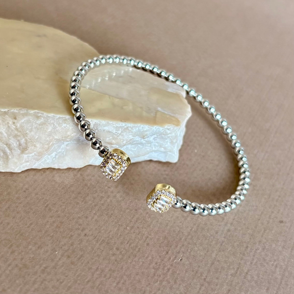 Sinal 05 | White Gold Plated Bangle