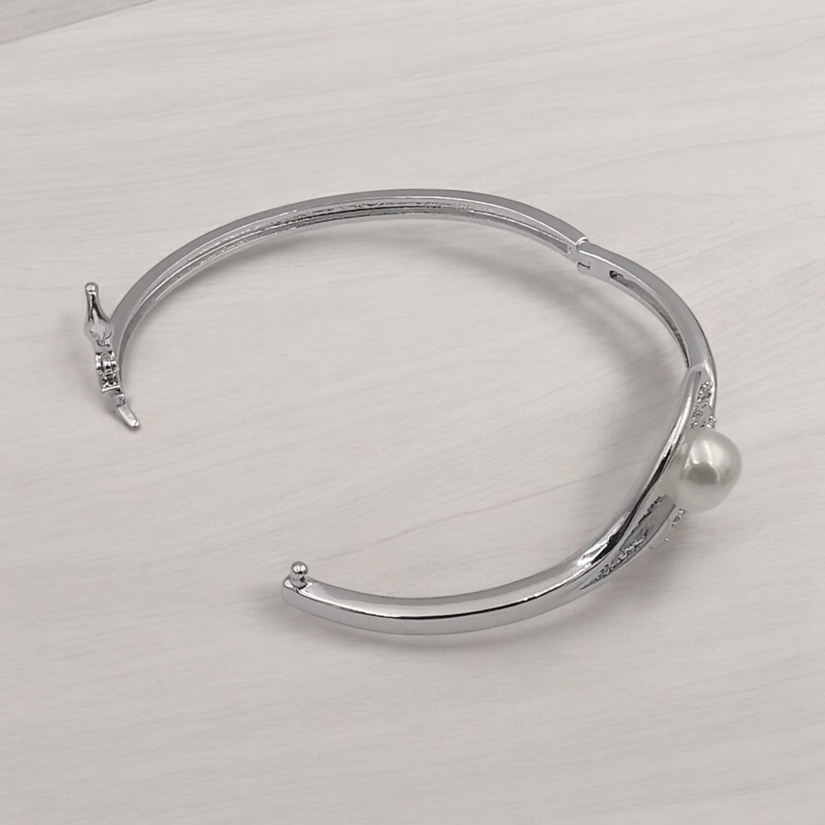 The Pearl | Stainless Steel Bangle